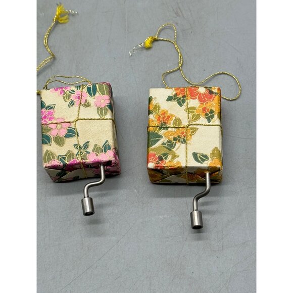 Handcrafted Floral Music Box Duo With Crank Handles Traumerie so ein tag so READ - Picture 6 of 8